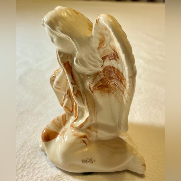 Alabama Clay Small Seating Angel Figurine Orange swirl Marble Porcelain - Picture 4 of 8